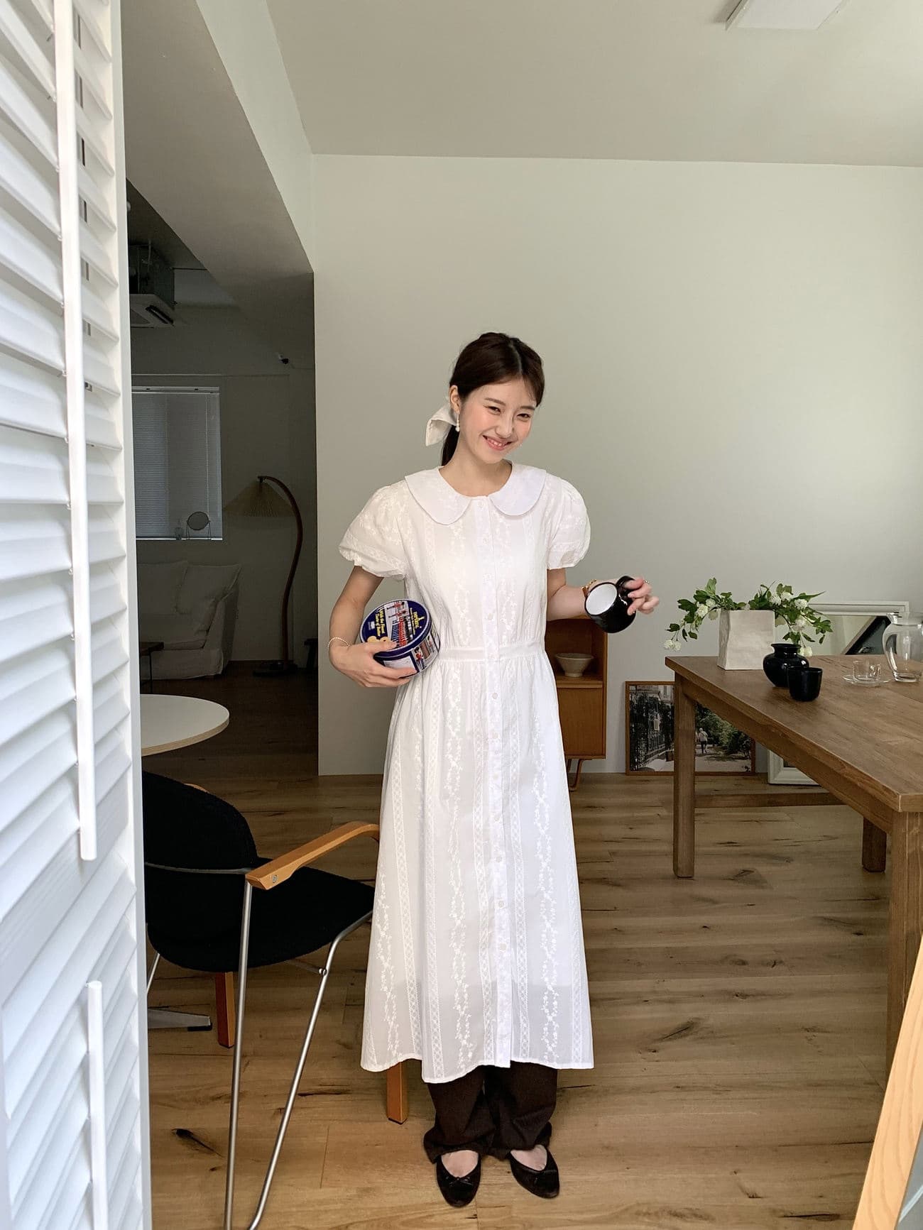 2025 년 여름 새로운 베이비 칼라 자수 거품 소매 허리 수축 부서 버클 드레스 상세 이미지 3