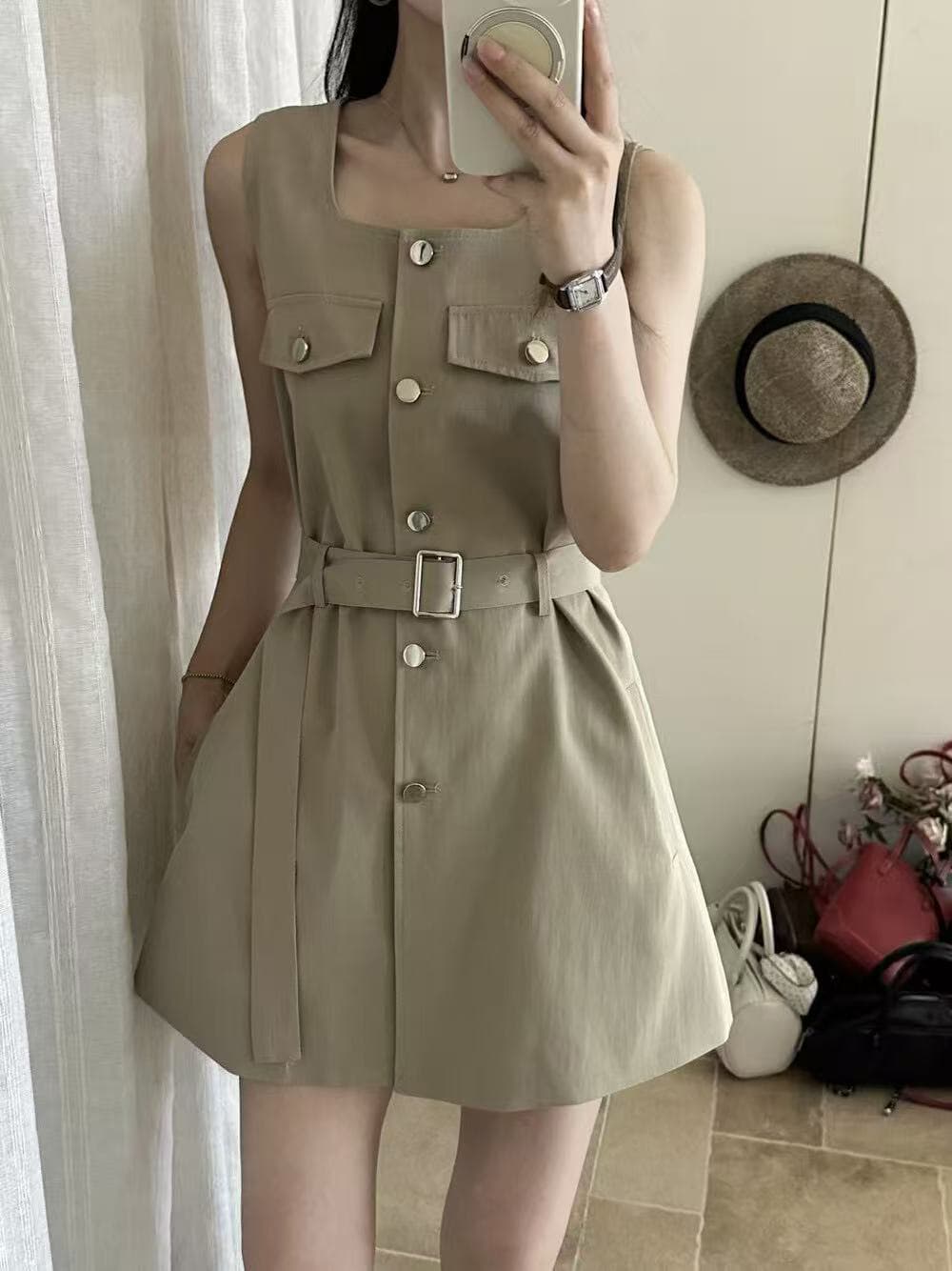 크기 있음 업데이트 한 부서 미니멀리즘 광장 칼라 레이스업 허리 수축 슬림해 보이는 품격 오래된 돈 바람 워크웨어 민소매 드레스 상세 이미지 4