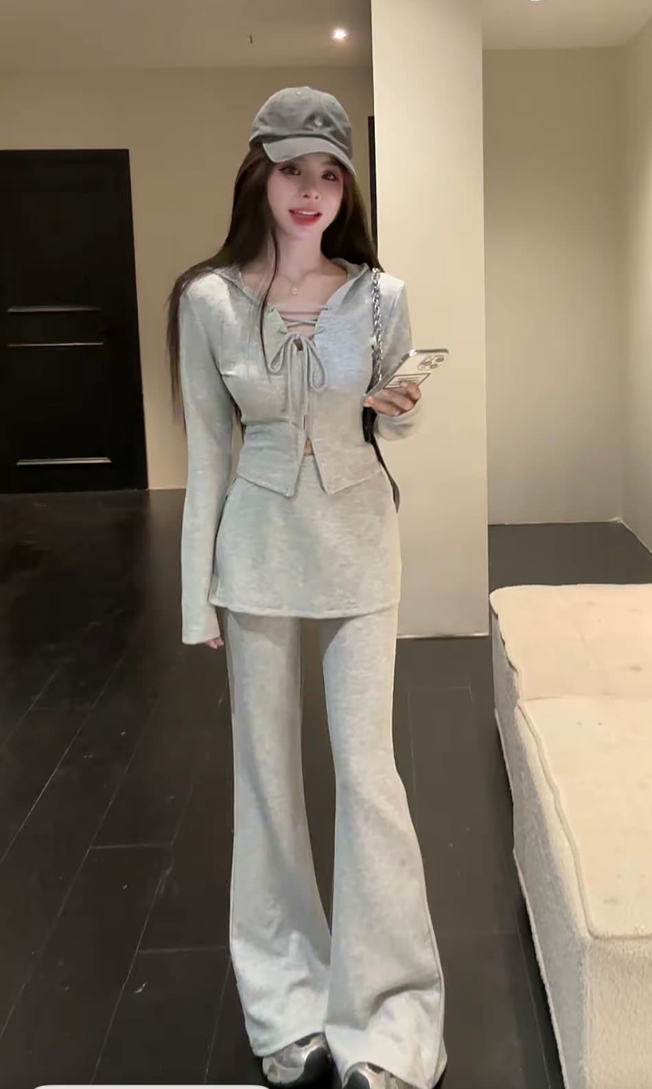 huihui 이른 가을 새로운 프랑스식 품격 슬림해 보이는 후드 맨위 코디 와이드 레그 팬츠 세트 상세 이미지 3