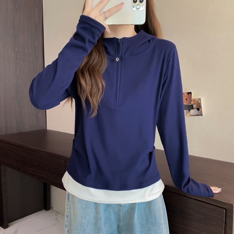 실사 겨울 의류 후드 디자인 센스 지퍼 배색 페이크 레이어드 후드티 여성 의류 패치워크 루즈핏 다용도 쇼트 스타일 맨위 이미지 3