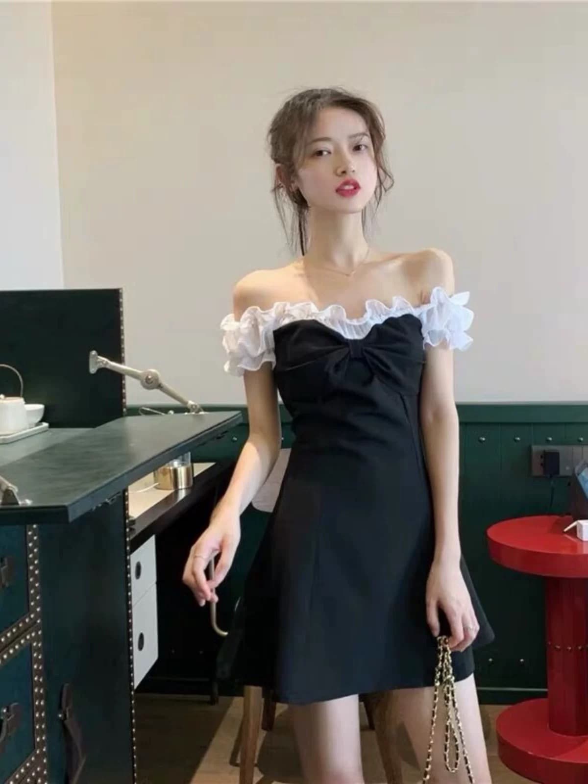 여름 프랑스식 품격 여성 드레스 2026 새로운 작은 키 섹시함 오프숄더 슈퍼 요정 센 부서 오프숄더 미니 스커트 이미지 4