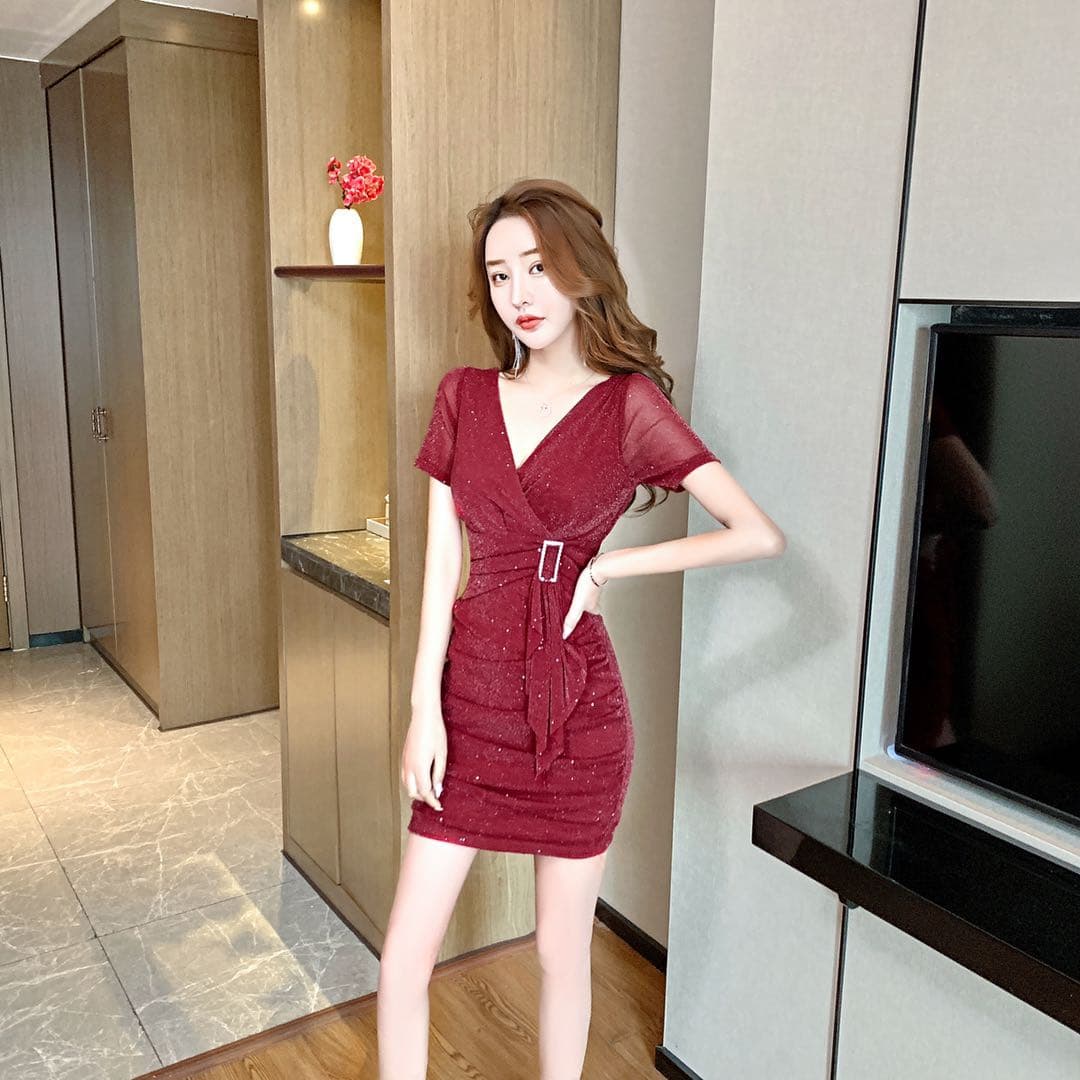 야간 필드 섹시함 V넥 낮은 가슴 반팔 여성 드레스 여름 품격 프릴 레이스업 슬림해 보이는 검정색 타이트 스커트 상세 이미지 3
