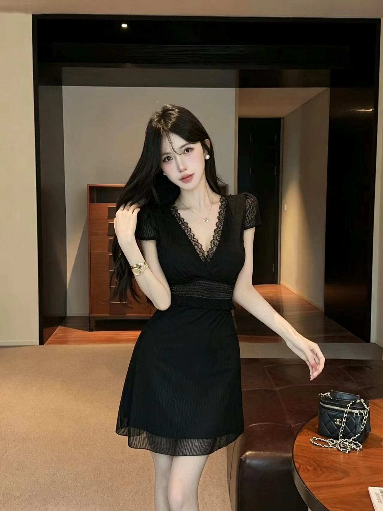 밤 본사 드레스 여성 의류 섹시함 V넥 슬림해 보이는 낮은 가슴 백리스 여름 사우나 야간 필드 출근 옷 미니 스커트 이미지 3