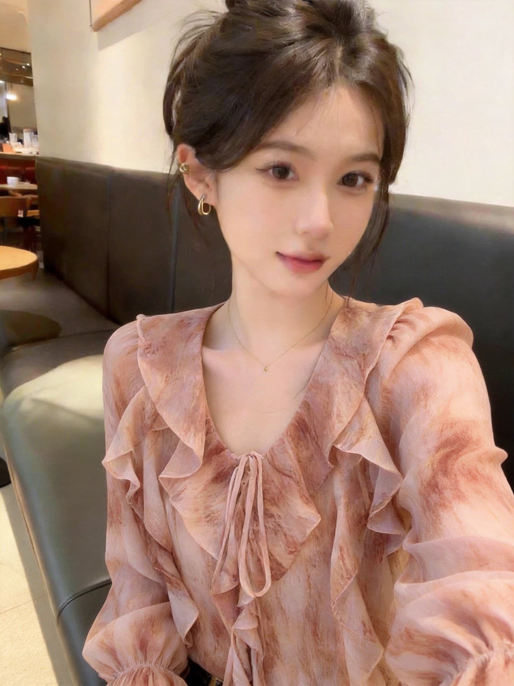 실사 이른 가을 새로운 프랑스식 부드러운 바람 V넥 레이스업 긴팔 셔츠 디자인 센스 슬림해 보이는 품격 쉬폰 톱 상세 이미지 3