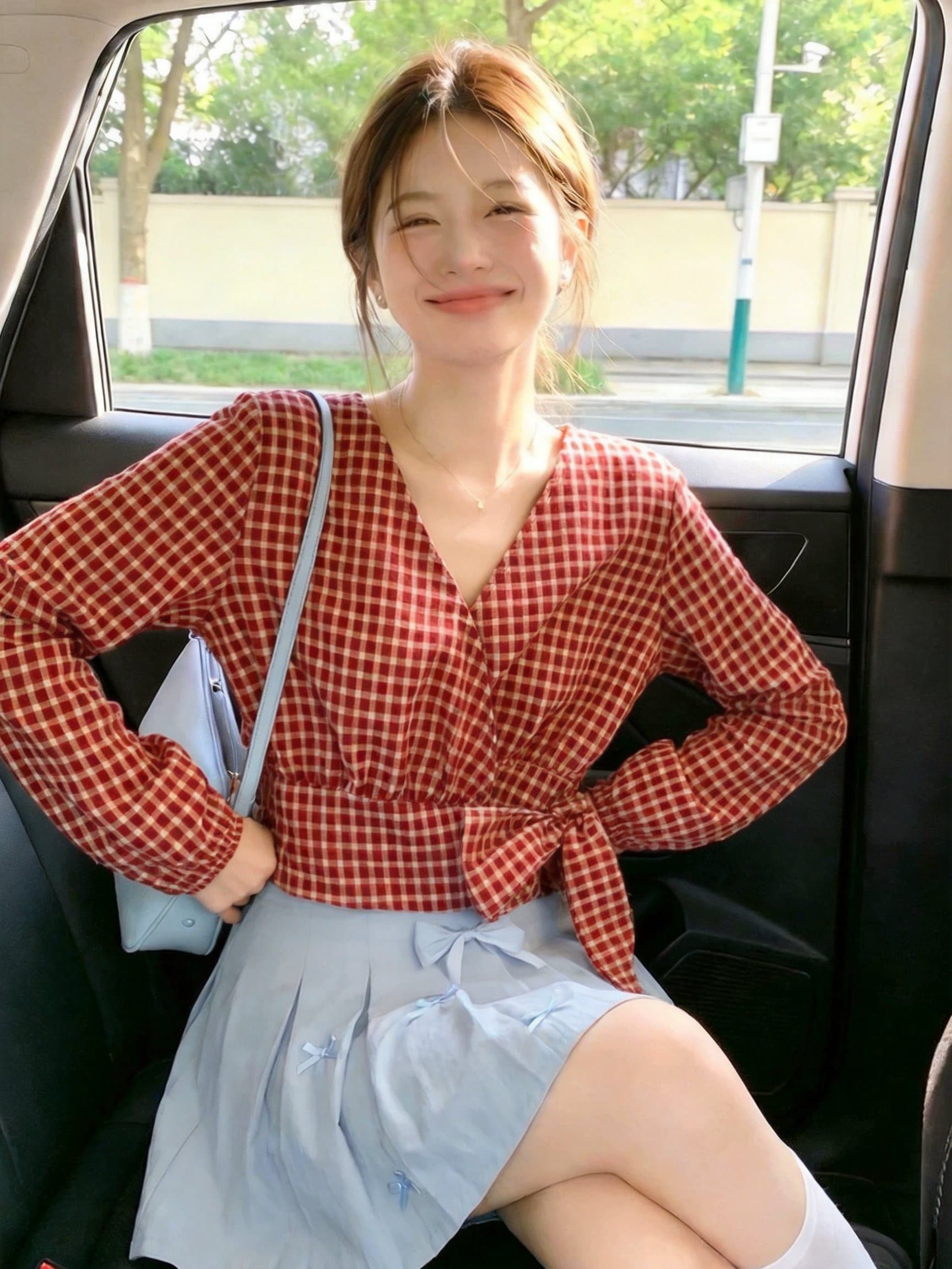 실사 빨간색 십자가 V넥 체크무늬 반팔 여성 셔츠 가을 허리 수축 표지 배 레트로 항구 바람 착용 잡아라. 의류 상세 이미지 4