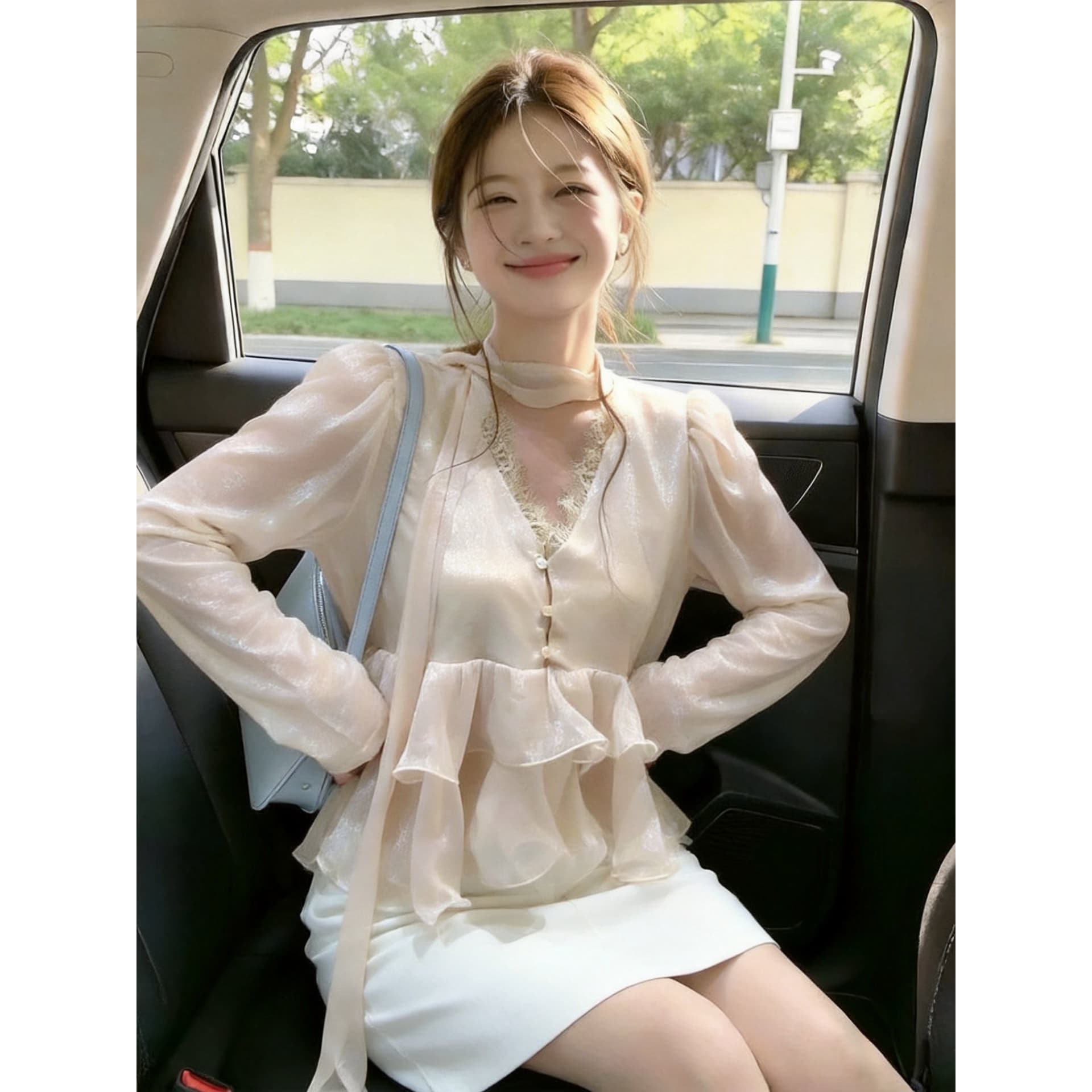 실사 이른 가을 프랑스식 V넥 광택 여성 셔츠 거품 소매 연꽃 잎 허리 수축 리본 부드러운 분위기 센스 짧은 이미지 5