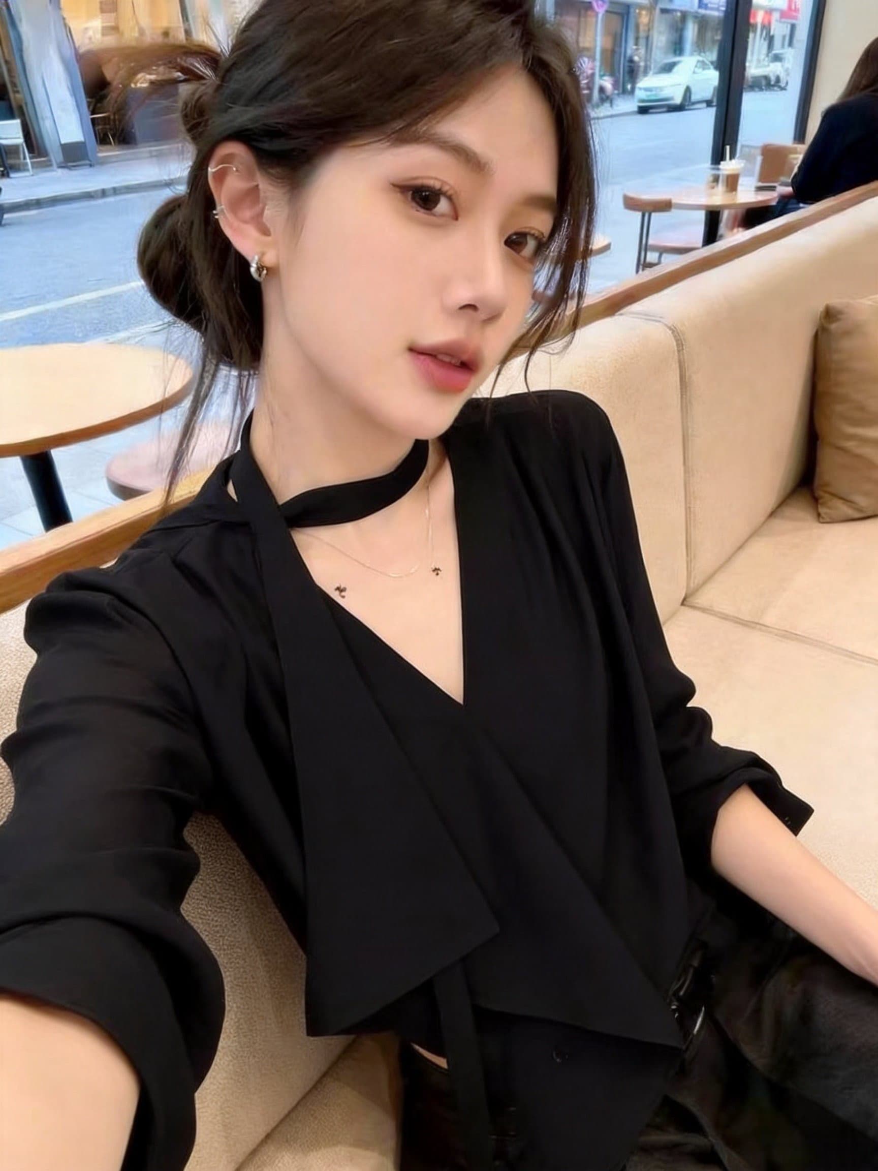 실사 화이트 디자인 센스 V넥 지불 칼라 리본 긴팔 루즈핏 통기성 품격 느긋한 바람 맨위 여성 상세 이미지 6