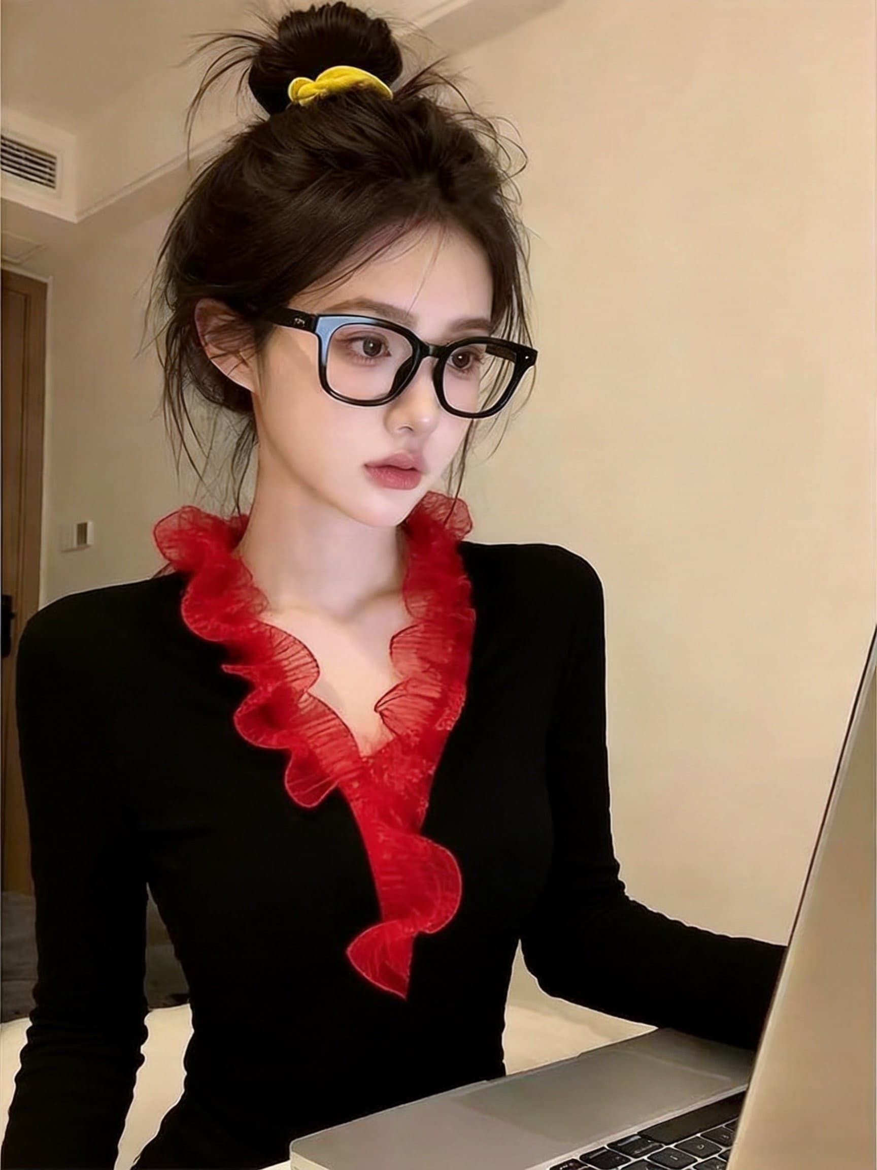 실사 디자인 센스 V넥 레이스 커프스 긴팔 맨위 몸매 가꾸기 슬림해 보이는 다용도 외국 가스 기본 셔츠 상세 이미지 7