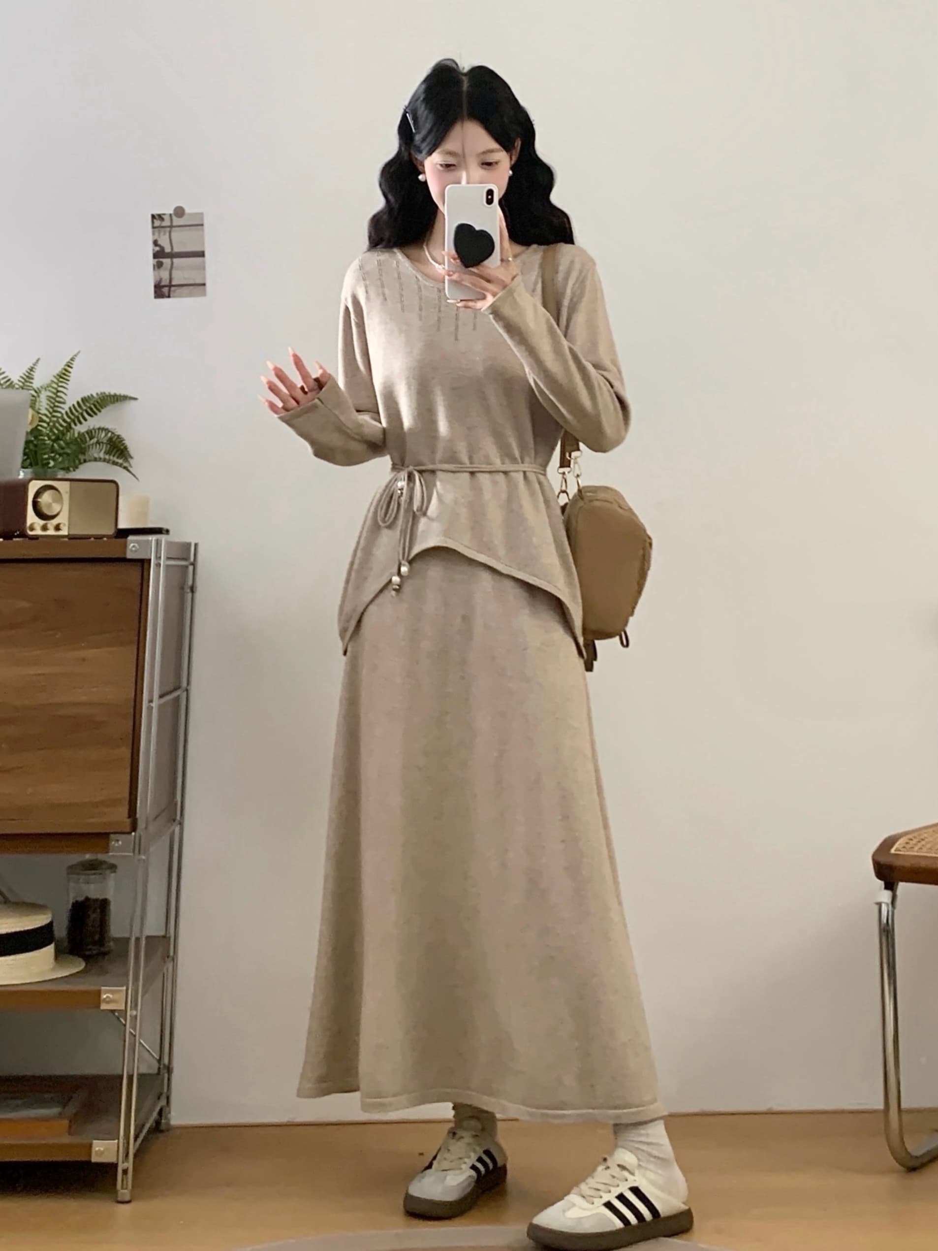 실사 빅 사이즈 여성 2026 봄 미니멀리즘 몸매 가꾸기 스웨터 마이크로 지방 mm 느슨함 센스 니트 편안함 세트 상세 이미지 9