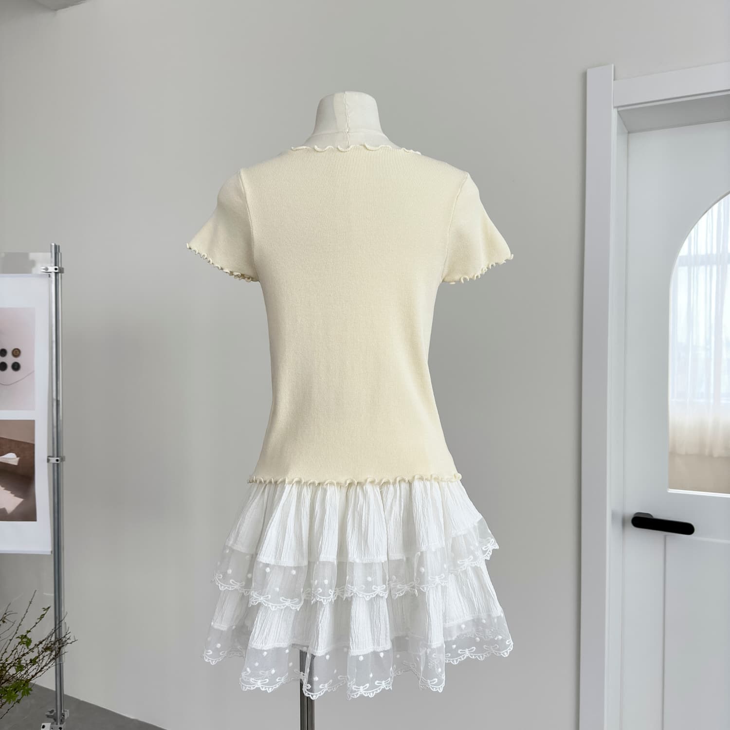 디자인 센스 꽃 3 차원 장식 폴로 칼라 반팔 티셔츠 여성 여름 새로운 몸매 가꾸기 슬림해 보이는 불규칙 맨위 서비스 상세 이미지 11