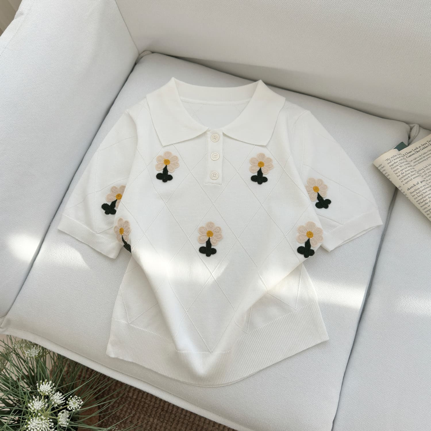 한 부서 POLO 칼라 니트 반팔 티셔츠 여성 2026 새로운 여름 꽃 자수 루즈핏 다용도 슬림해 보이는 맨위 이미지 2