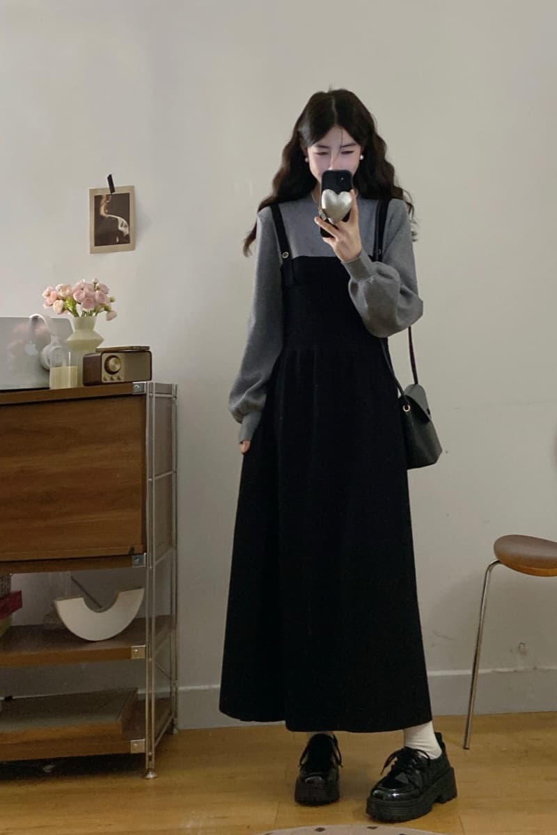 실사 두꺼운 2025 가을 겨울철 새로운 프랑스식 레트로 라운드 넥 니트 슬림해 보이는 페이크 레이어드 드레스 이미지 2