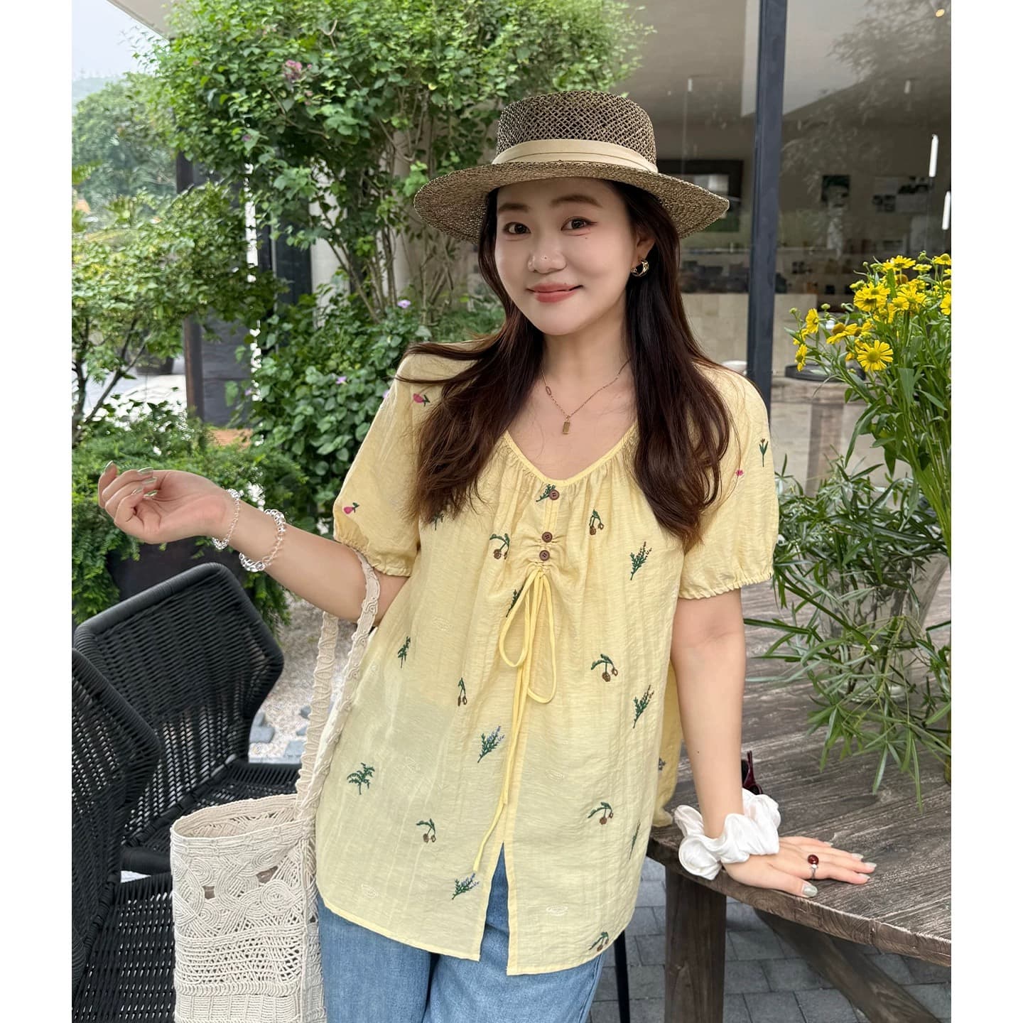 빅 사이즈 여성 의류 마이크로 지방 mm 여름 새로운 자수 셔츠 패션 연령 감소 캐주얼 아마 반팔 맨위 이미지 3