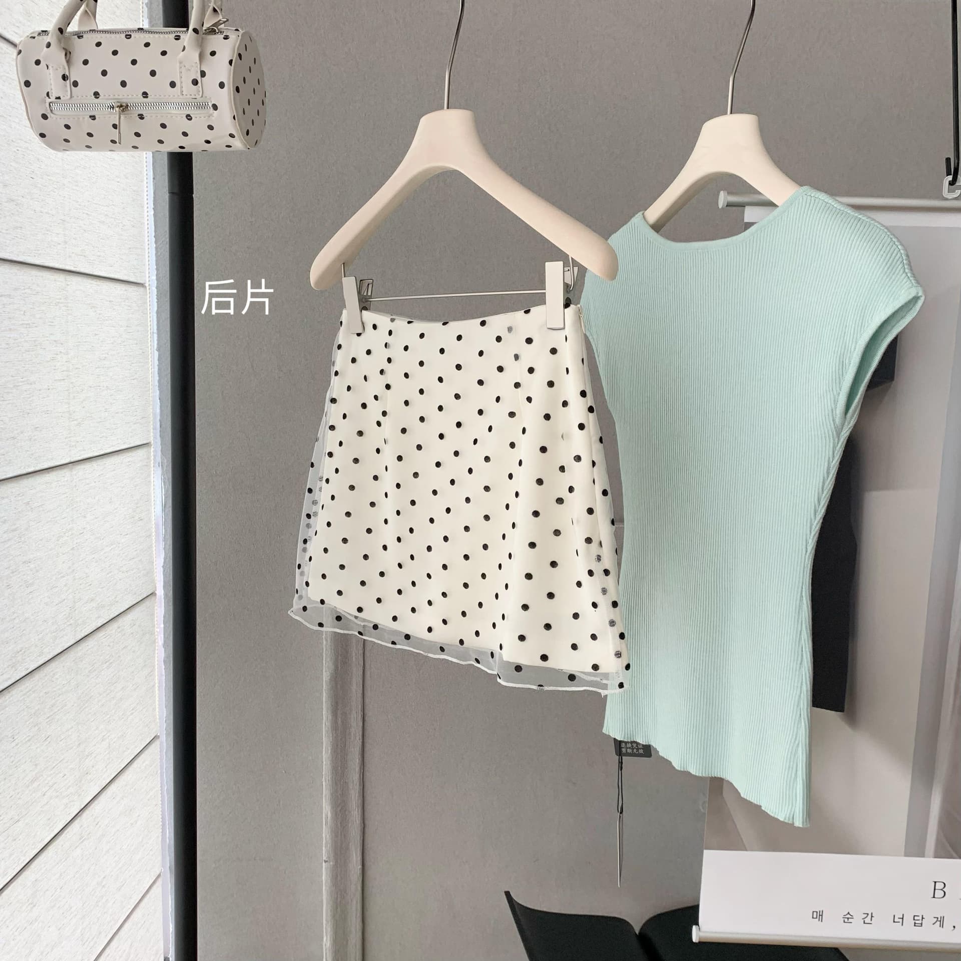milyroom 여름 한 부서 분위기 센스 숙녀 부드러운 달콤함 품격 맨위 여성용 짧은 소매 도트 무늬 치마 세트 상세 이미지 11