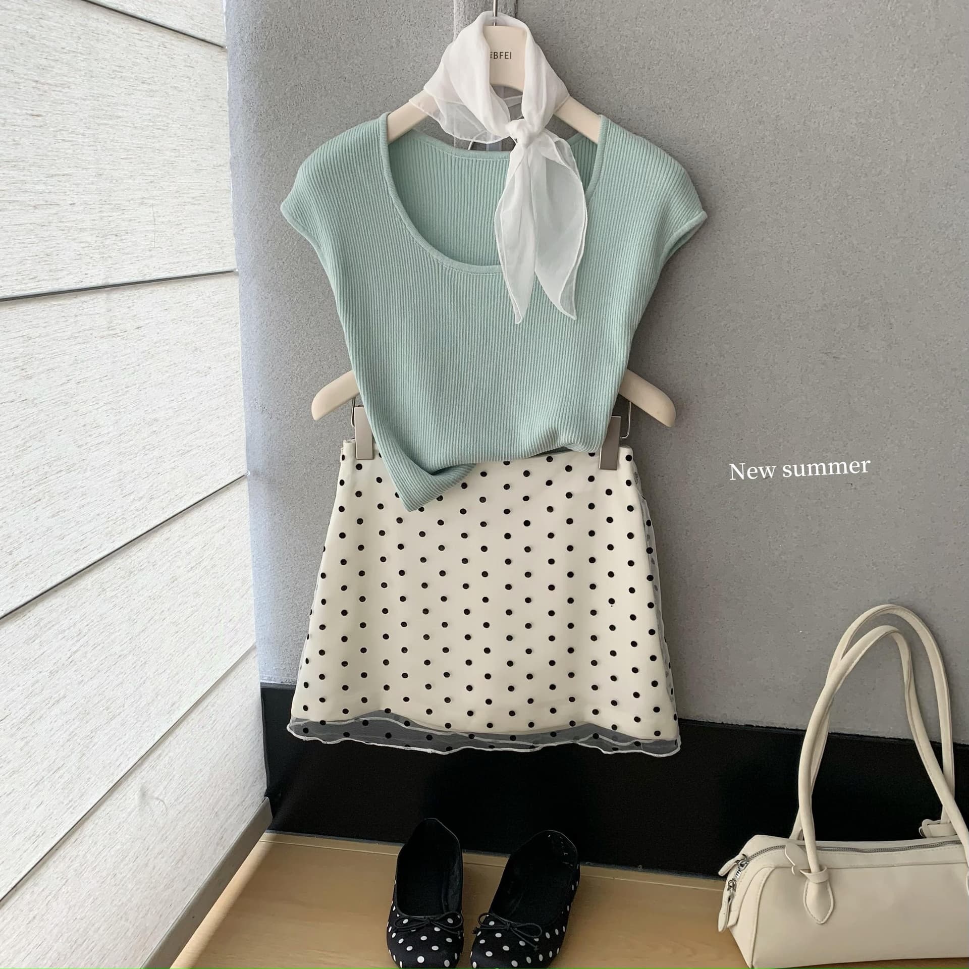 milyroom 여름 한 부서 분위기 센스 숙녀 부드러운 달콤함 품격 맨위 여성용 짧은 소매 도트 무늬 치마 세트 상세 이미지 12