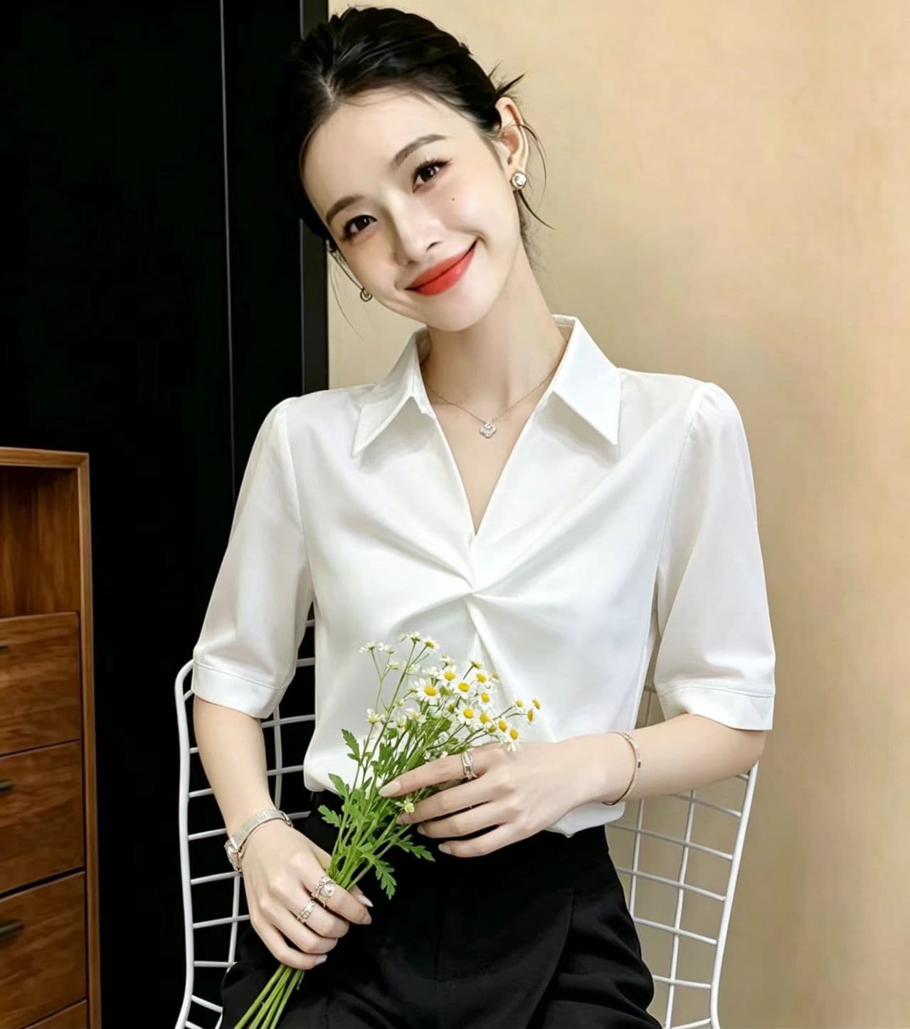 품격 V넥 주름 반팔 셔츠 여름 새로운 한국 스타일 패션 외국 가스 디자인 센스 작은 대중 반팔 맨위 상세 이미지 5
