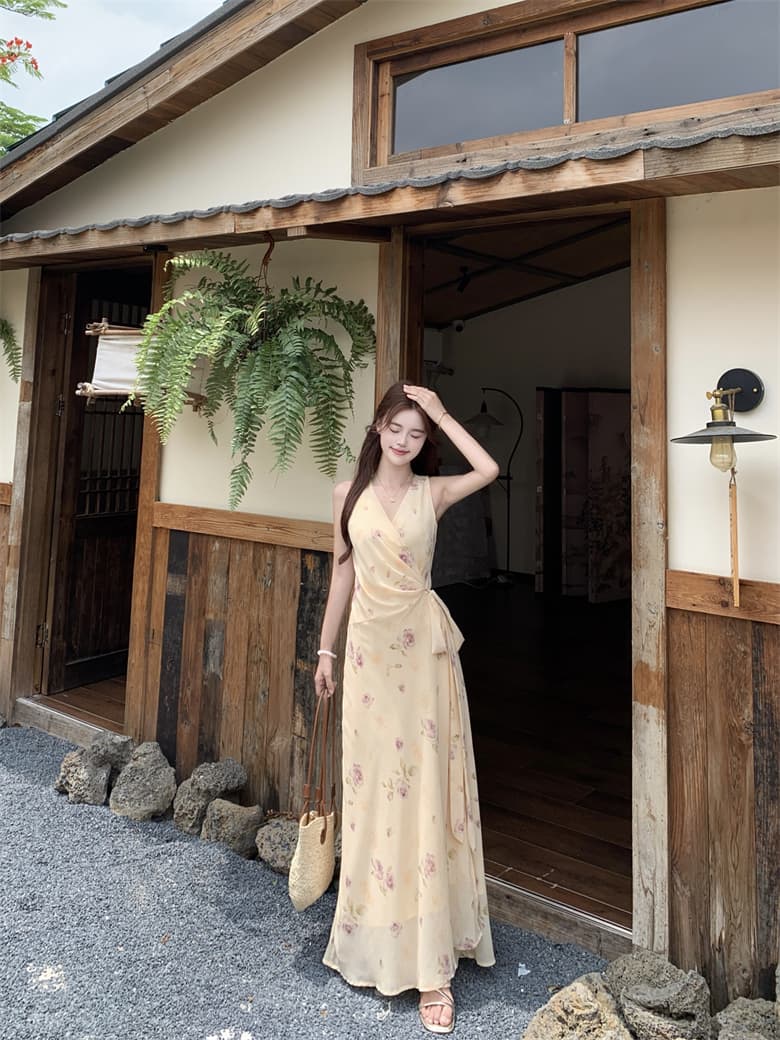 실사 여름 새로운 프랑스식 품격 슬림해 보이는 V넥 십자가 레이스업 꽃무늬 민소매 여성 드레스 코디 오픈 가디건 여성 상세 이미지 8