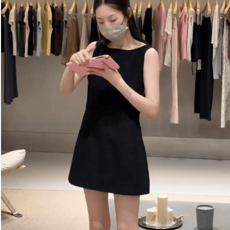 익스트림 제인 빛 요리 한 바람 검정색 조끼 와이드 레그 팬츠 세트 여성 의류 여름 빛 럭셔리 오래된 돈 바람 몸매 가꾸기 슬림해 보이는 투피스 세트 이미지 4