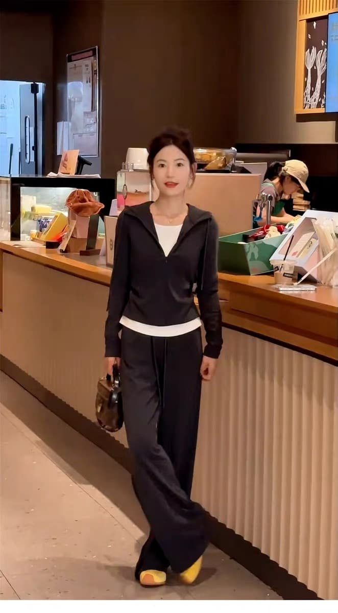 빅 사이즈 운동 캐주얼 세트 여성 봄 페이크 레이어드 맨위 지방 mm 슬림해 보이는 와이드 레그 팬츠 투피스 세트 상세 이미지 7