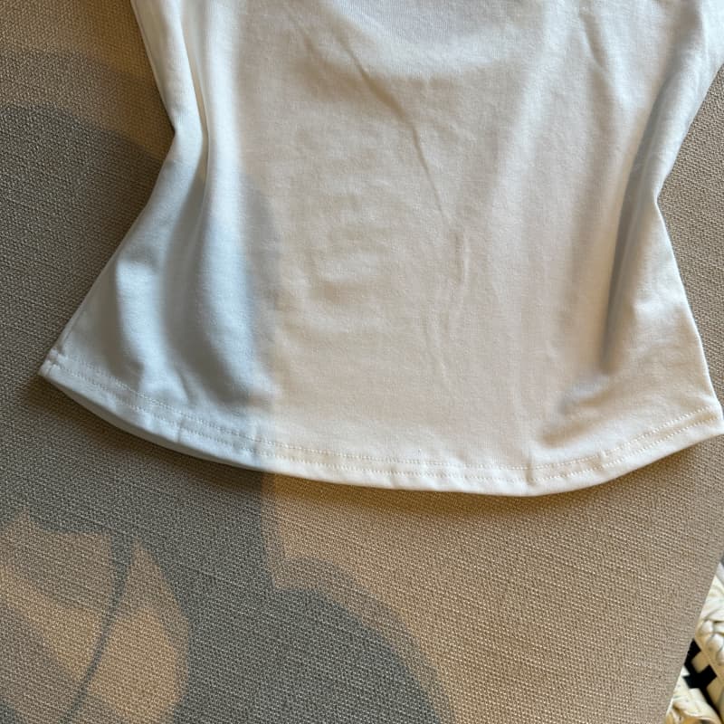 실사 2026 새로운 핫걸 바람 백리스 십자가 스트랩 반팔 티셔츠 여성 여름 몸매 가꾸기 슬림해 보이는 어깨 패드 맨위 상세 이미지 35