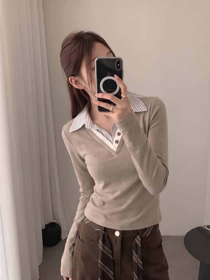실사 2026 가을 한 바람 스트라이프 폴로 칼라 패치워크 페이크 레이어드 긴팔 티셔츠 벨트 어깨 패드 면 소재 맨위 여성 이미지 2
