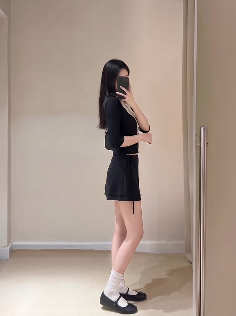 실사 2026 가을 프랑스식 달콤함 측면 레이스업 반신 스커트 여성 품격 하이웨이스트 슬림해 보이는 한 마디 인어 꼬리 미니 스커트 상세 이미지 2