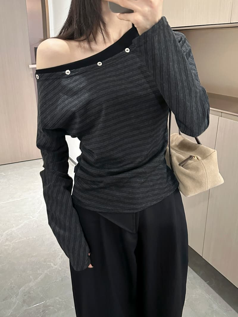 실사 2026 가을 보트넥 배색 스트라이프 주름 허리 수축 기본 셔츠 여성 오프숄더 티셔츠 면 소재 맨위 상세 이미지 4