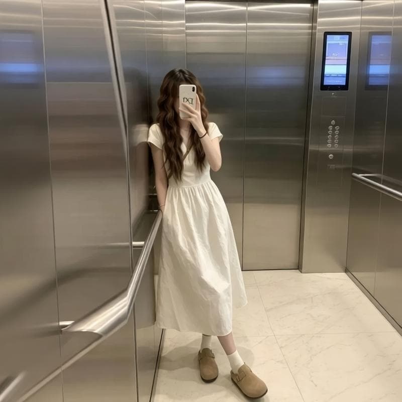 부드러운 바람 화이트 반팔 여성 드레스 2026 여름 새로운 프랑스식 길다 치마 자이언트 잘 생긴 품격 작은 키 이미지 4