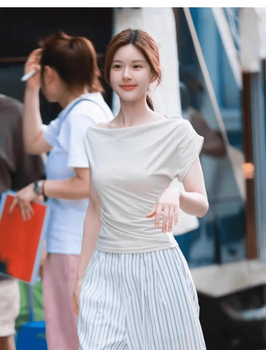 자오 이슬 생각하기 같은 단락 한국 구매 chiwin 살구 색상 한 단어 비스듬한 오프숄더 몸매 가꾸기 주름 반팔 티셔츠 여성 상세 이미지 2