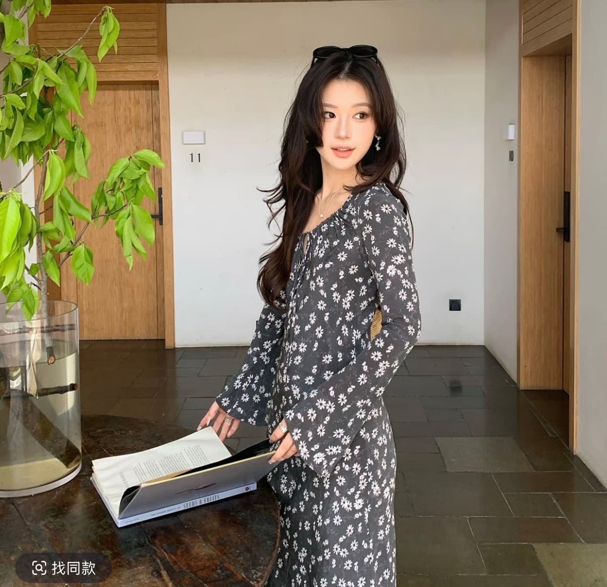 감기 미학 2.0 100 명 실크 회색 조정 데이지 나팔 소매 레이스업 v 칼라 허리 수축 롱 스커트 이미지 2