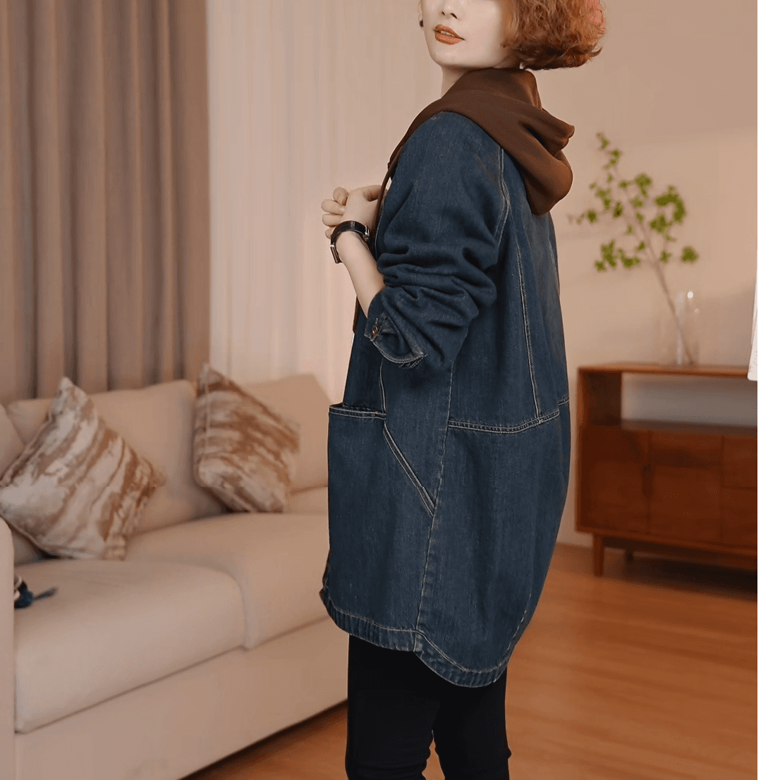2026 가을 새로운 유럽 역 페이크 레이어드 후드 데님 여성 코트 빅 사이즈 캐주얼 루즈핏 종류 가을 겨울 여성 의류 상세 이미지 3