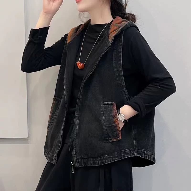 2026 가을 신제품 데님 조끼 여성 루즈핏 다용도 후드 주머니 패치워크 색상 워싱 마 오래된 쇼트 스타일 조끼 여자 이미지 3