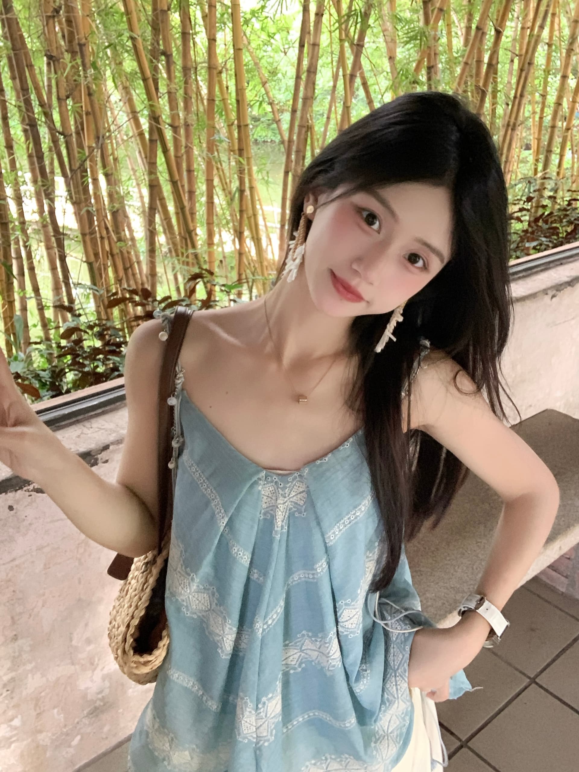 실사 정가 파란색 스트라이프 캐미솔 디자인 센스 슬림해 보이는 작은 셔츠 여성 상세 이미지 8