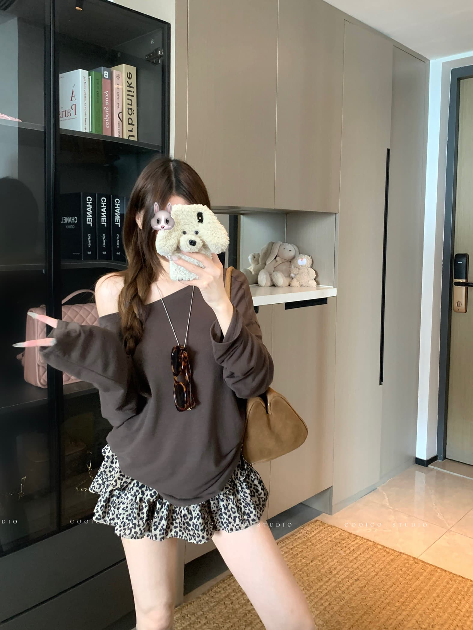 실사 이른 가을 새로운 긴팔 루즈핏 백리스 티셔츠 레오파드 무늬 반신 미니 스커트 패션 투피스 세트 세트 상세 이미지 14