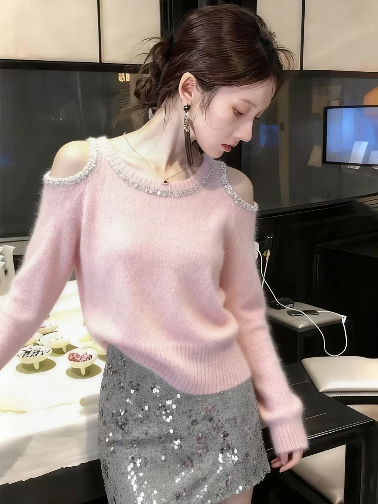한 부서 달콤함 핑크색 스팽글 오프숄더 니트 스웨터 여성 가을 겨울철 느긋한 바람 루즈핏 슬림해 보이는 연령 감소 부드러운 찹쌀 스웨터 이미지 2