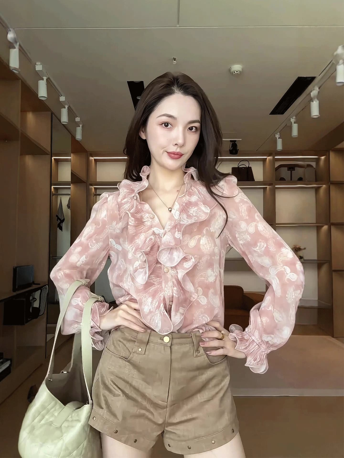 홍콩 느낌 캐주얼 슬림해 보이는 프릴 프린트 셔츠 유럽 상품 2026 여름 새로운 품격 Chic 긴팔 맨위 트렌디 상세 이미지 1