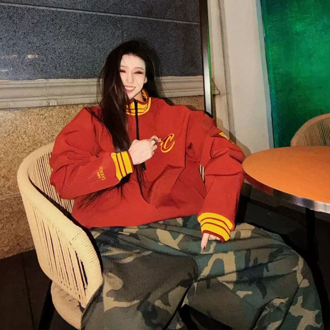 원본 탑 실크 길다 나일론 원단 원본 자수 알파벳 c 나이트 어빙 제임스 저지 새로운 2026 봄 이미지 3