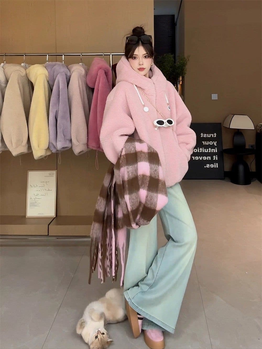 가을 겨울 소녀 두꺼운 쇼트 스타일 후드 스웨이드 원단 양털 모조 가죽 털 하나 환경 보호 모피 재킷 상세 이미지 28