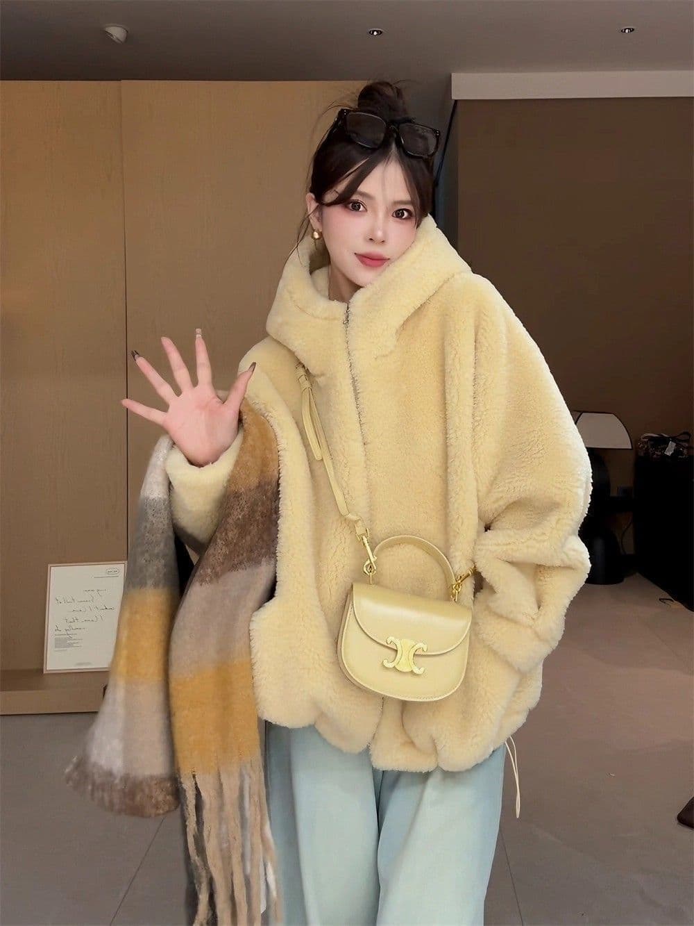 가을 겨울 소녀 두꺼운 쇼트 스타일 후드 스웨이드 원단 양털 모조 가죽 털 하나 환경 보호 모피 재킷 상세 이미지 30