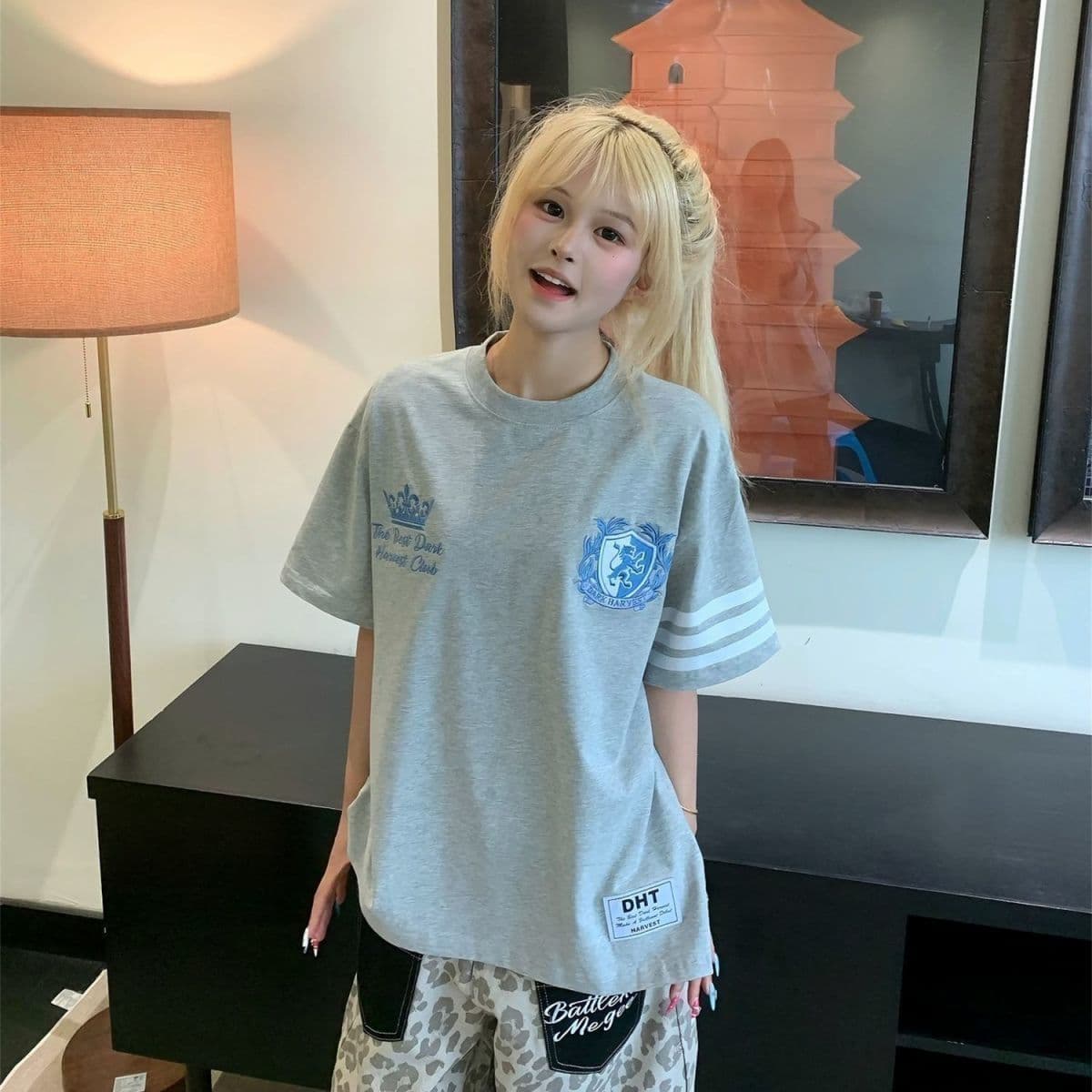 아메리칸 레트로 휘장 자수 알파벳 반팔 여성 여름 2026 새로운 루즈핏 가을 어깨 소매 라운드 넥 커플 티셔츠 이미지 2
