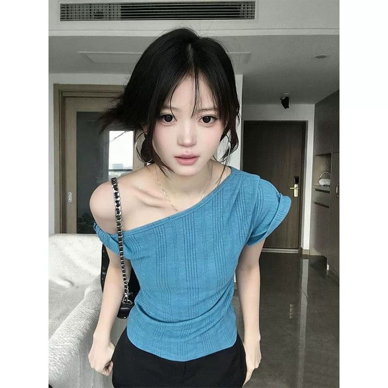 원본 원단 것 레이크 블루 색상 비스듬한 어깨 반팔 티셔츠 여성 2026 여름 한 부서 디자인 센스 루즈핏 오프숄더 이미지 4