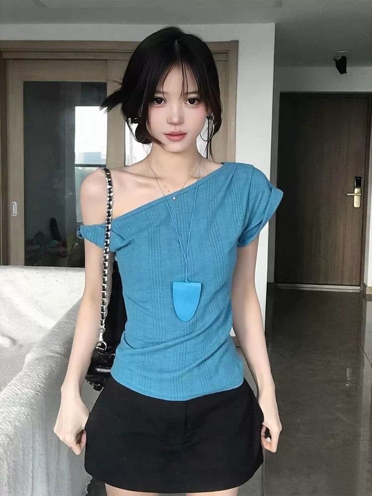 원본 원단 것 레이크 블루 색상 비스듬한 어깨 반팔 티셔츠 여성 2026 여름 한 부서 디자인 센스 루즈핏 오프숄더 상세 이미지 3