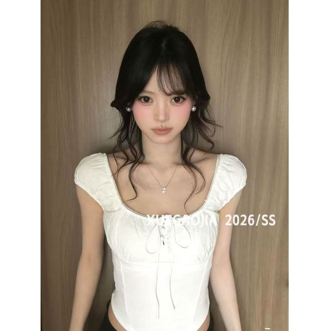 섹시함 핫걸 바람 나비 넥타이 반팔 티셔츠 여성 2026 여름 새로운 몸매 가꾸기 고급 센스 광장 칼라 맨위 이미지 5