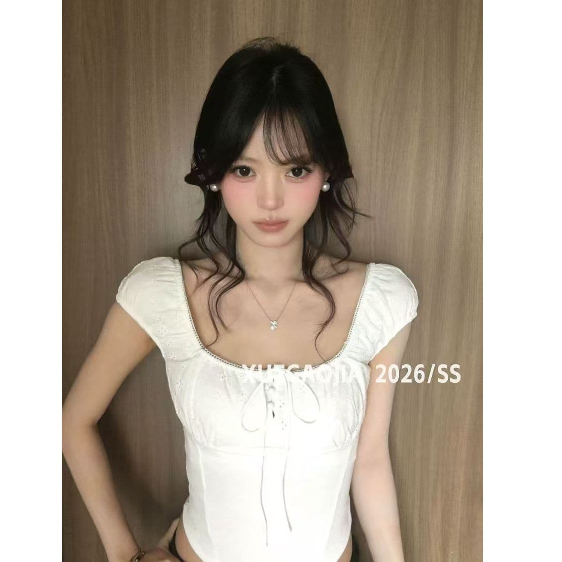 섹시함 핫걸 바람 나비 넥타이 반팔 티셔츠 여성 2026 여름 새로운 몸매 가꾸기 고급 센스 광장 칼라 맨위 이미지 3