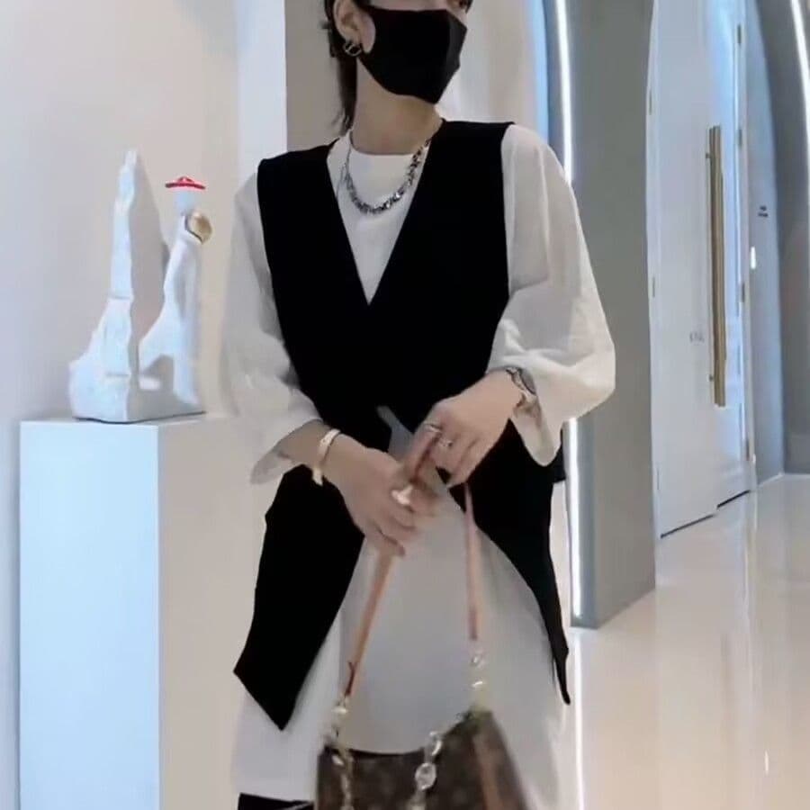 여름 새로운 루즈핏 중간 길이 티셔츠 여성 정장 불규칙 베스트 패션 투피스 세트 상세 이미지 3