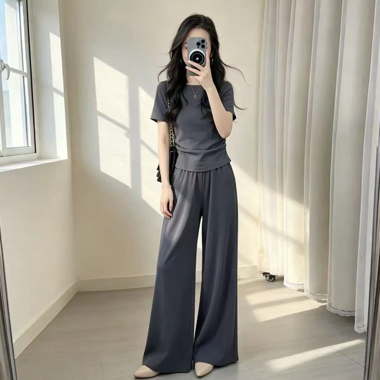 2026 새로운 슈퍼 화재 연령 감소 여름 아름다운 전체 집합 ootd 착용 가져 가라. 초여름 반팔 바지 캐주얼 세트 여성 이미지 2