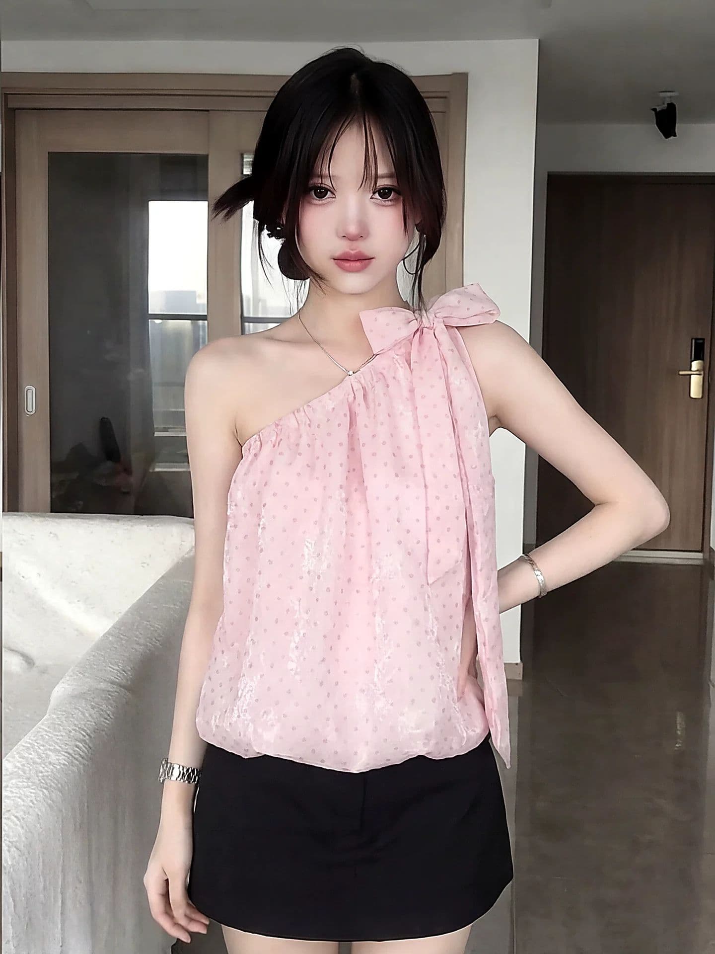 원본 자카드 핑크색 비스듬한 어깨 레이스업 캐미솔 여름 외출용 슬림해 보이는 오프숄더 민소매 꽃밭 맨위 상세 이미지 2