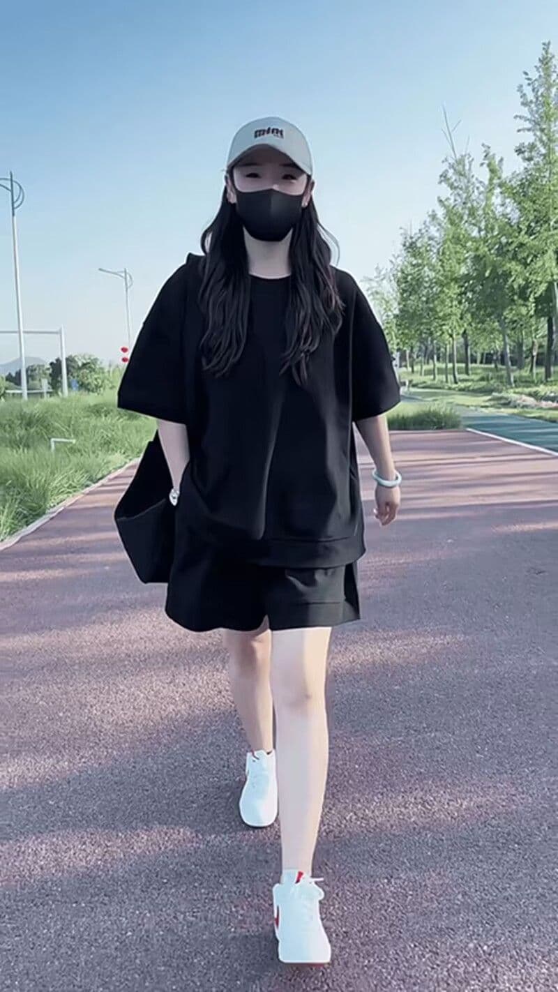 빅 사이즈 여름 새로운 캐주얼 패션 세트 루즈핏 표지 고기 연령 감소 반팔 반바지 투피스 세트 상세 이미지 9