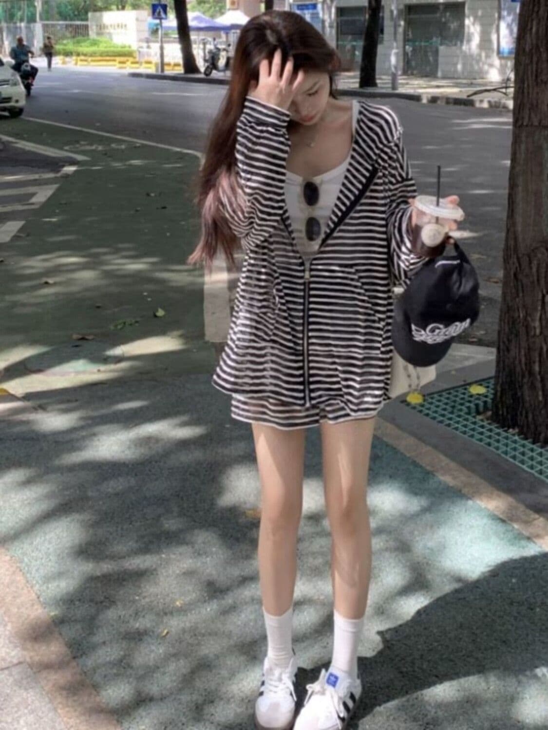 패션 캐주얼 루즈핏 스트라이프 세트 여자 학생 봄 여름 가을 캐미솔 후드 재킷 반바지 3종 세트 이미지 2
