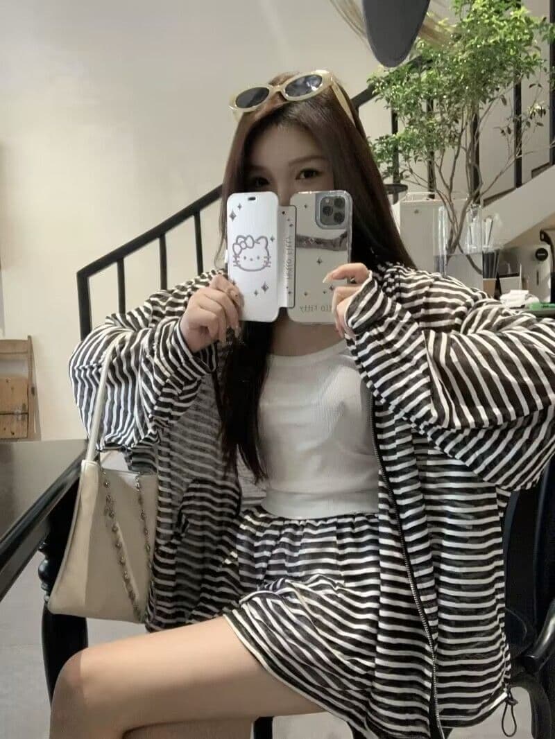 패션 캐주얼 루즈핏 스트라이프 세트 여자 학생 봄 여름 가을 캐미솔 후드 재킷 반바지 3종 세트 상세 이미지 13